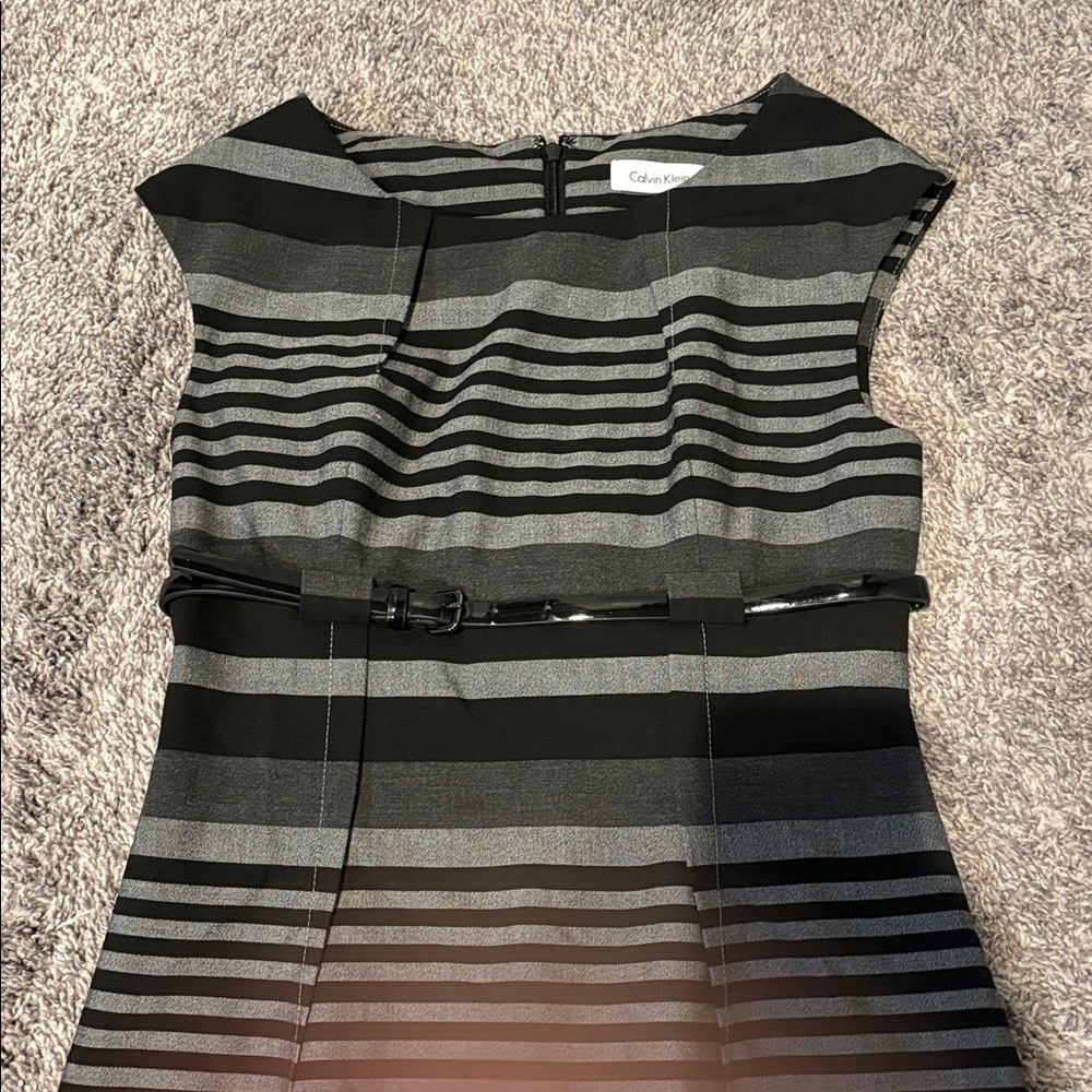 Calvin Klein Classic Black & Gray Striped dress 4P - Picture 2 of 3